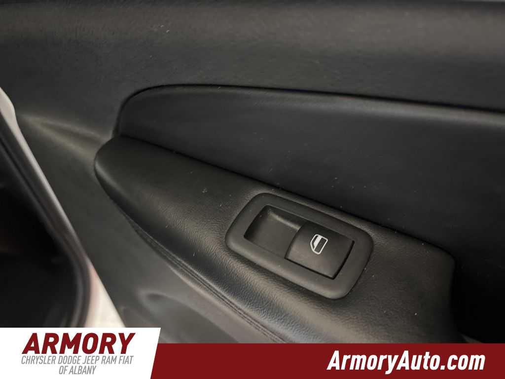 Thumbnail: 2020 Jeep Grand Cherokee - 31