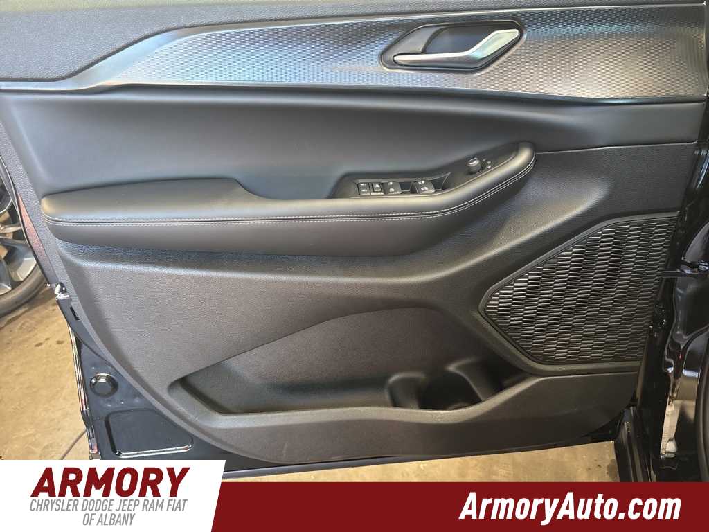 Thumbnail: 2025 Jeep Grand Cherokee L - 7