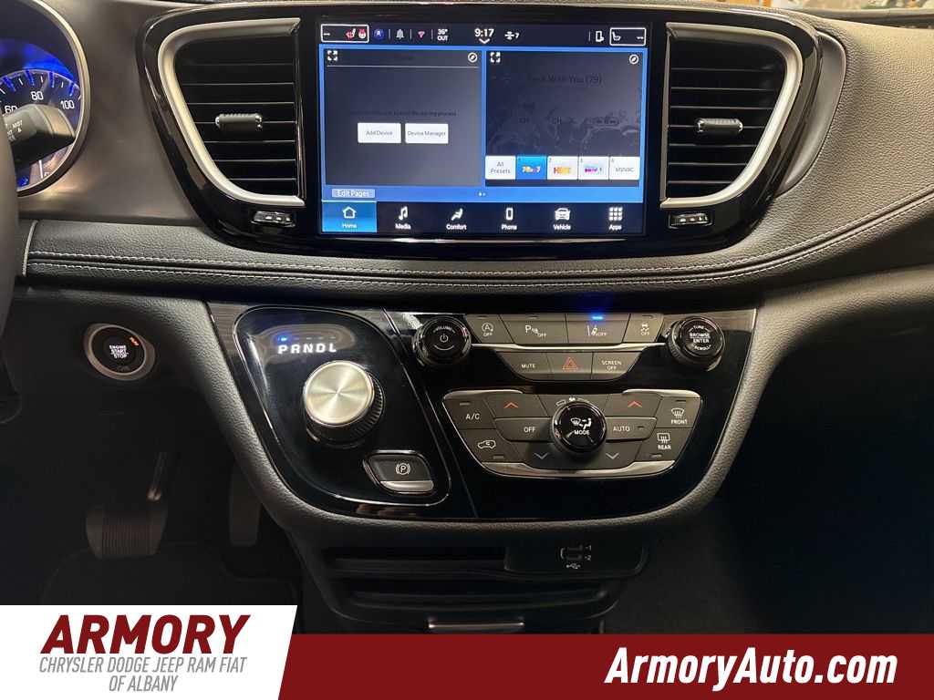 Thumbnail: 2026 Chrysler Pacifica - 18