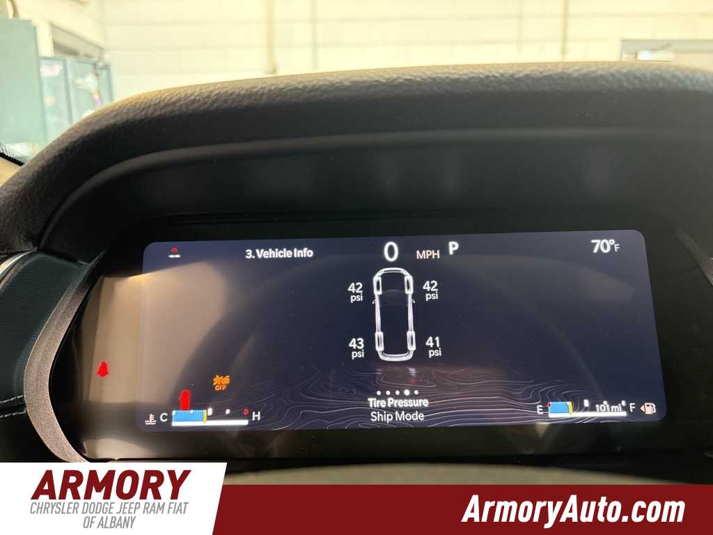 Thumbnail: 2025 Jeep Grand Cherokee L - 17