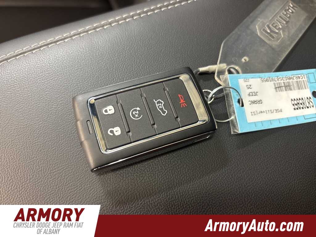 Thumbnail: 2025 Jeep Grand Cherokee - 20