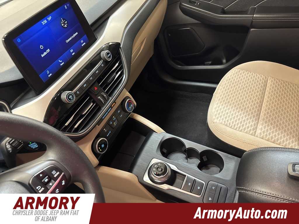 Thumbnail: 2022 Ford Escape - 15