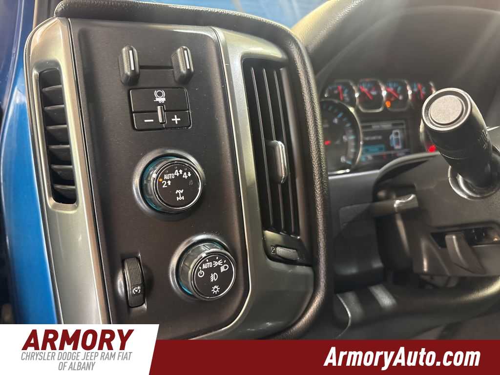 Thumbnail: 2018 Chevrolet Silverado 1500 - 10
