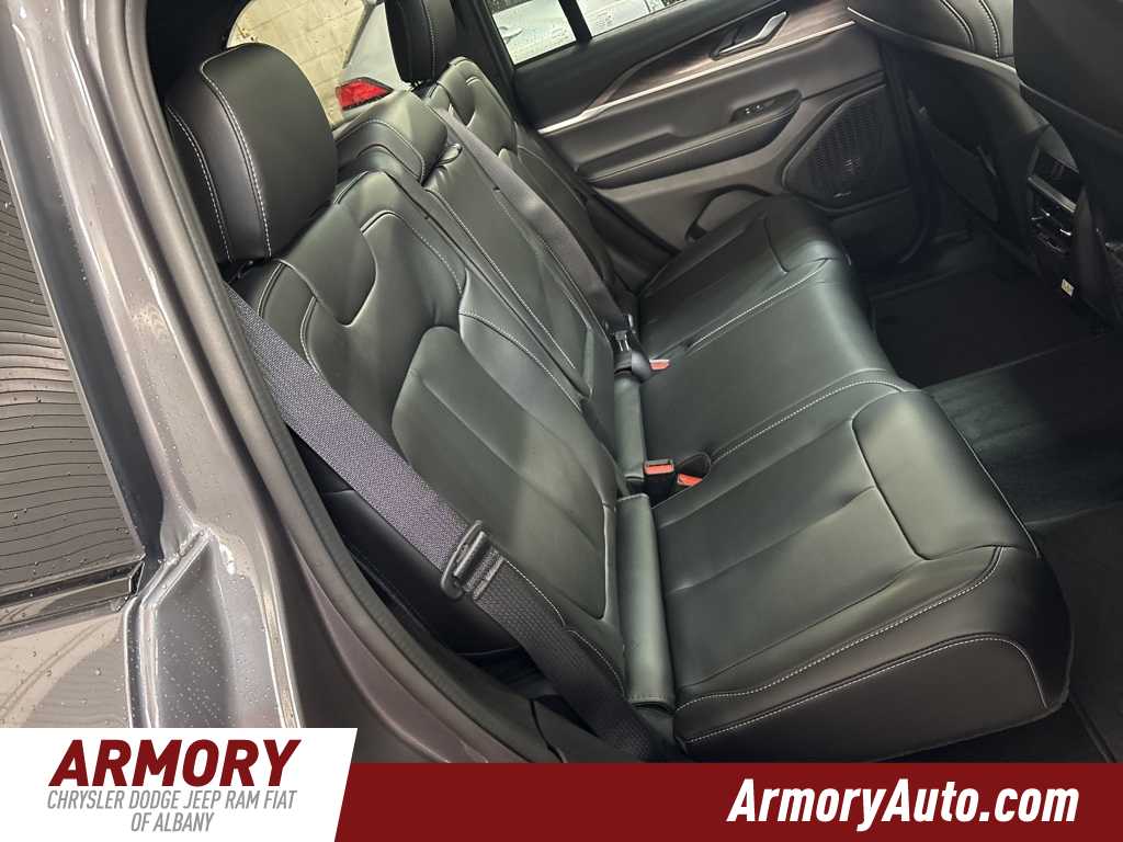 Thumbnail: 2025 Jeep Grand Cherokee - 34