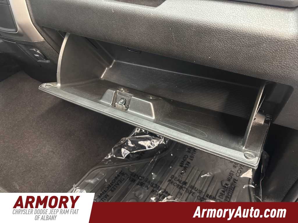 Thumbnail: 2019 RAM 1500 Classic - 37