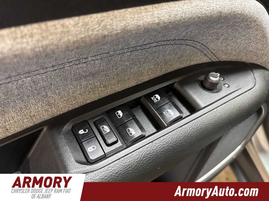 Thumbnail: 2024 Jeep Compass - 8