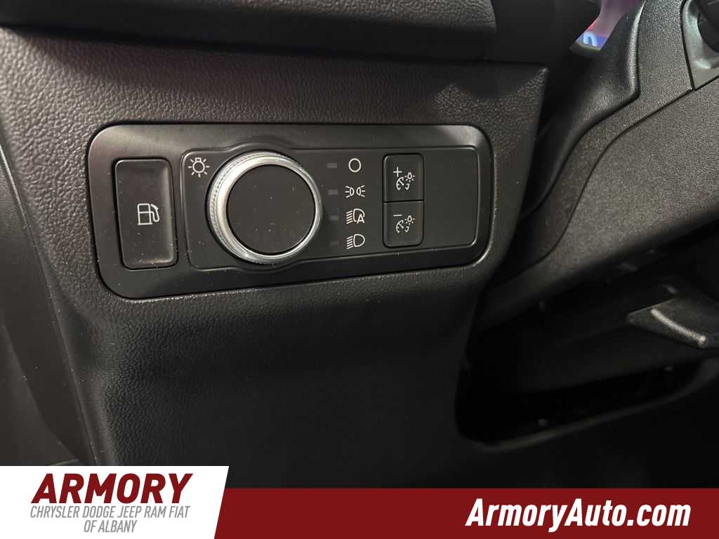 Thumbnail: 2022 Ford Escape - 10