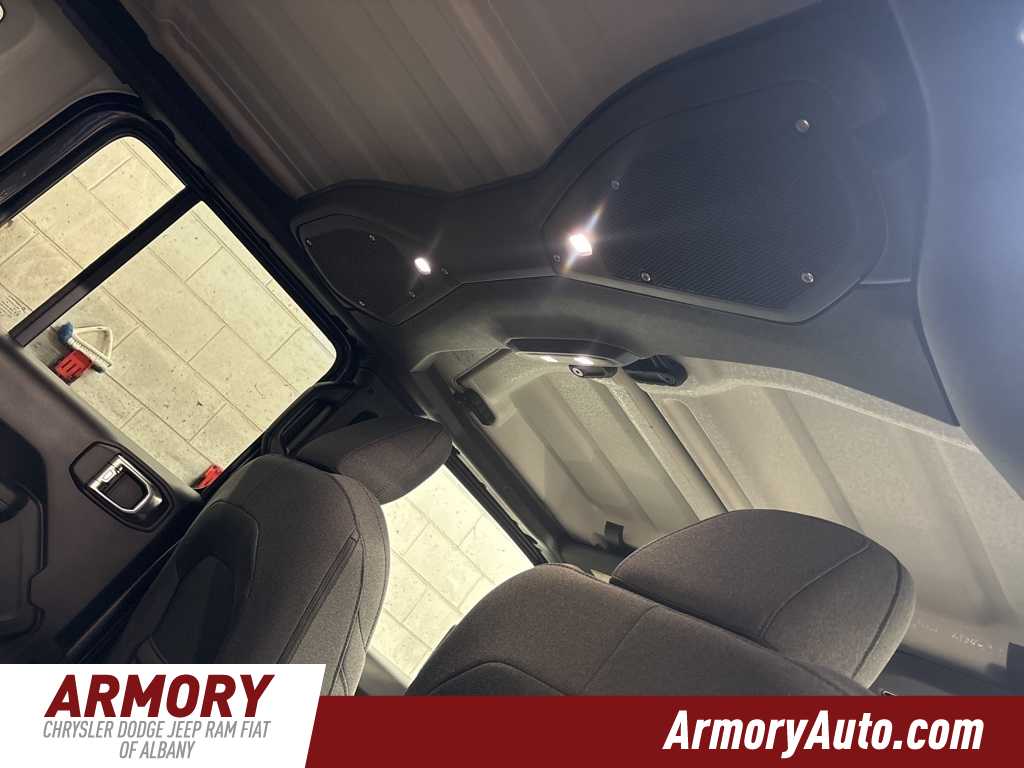 Thumbnail: 2025 Jeep Wrangler - 31