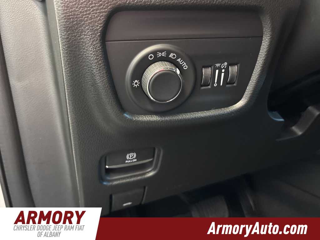 Thumbnail: 2025 Jeep Grand Cherokee L - 12