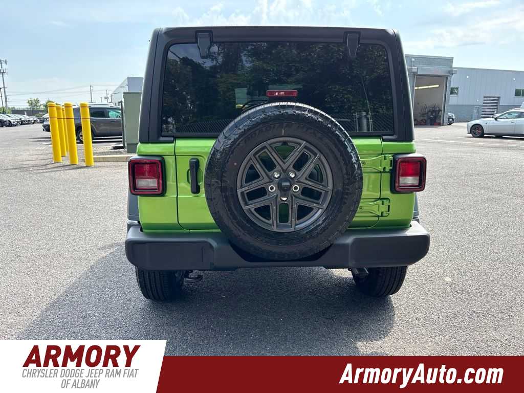 Thumbnail: 2026 Jeep Wrangler - 5