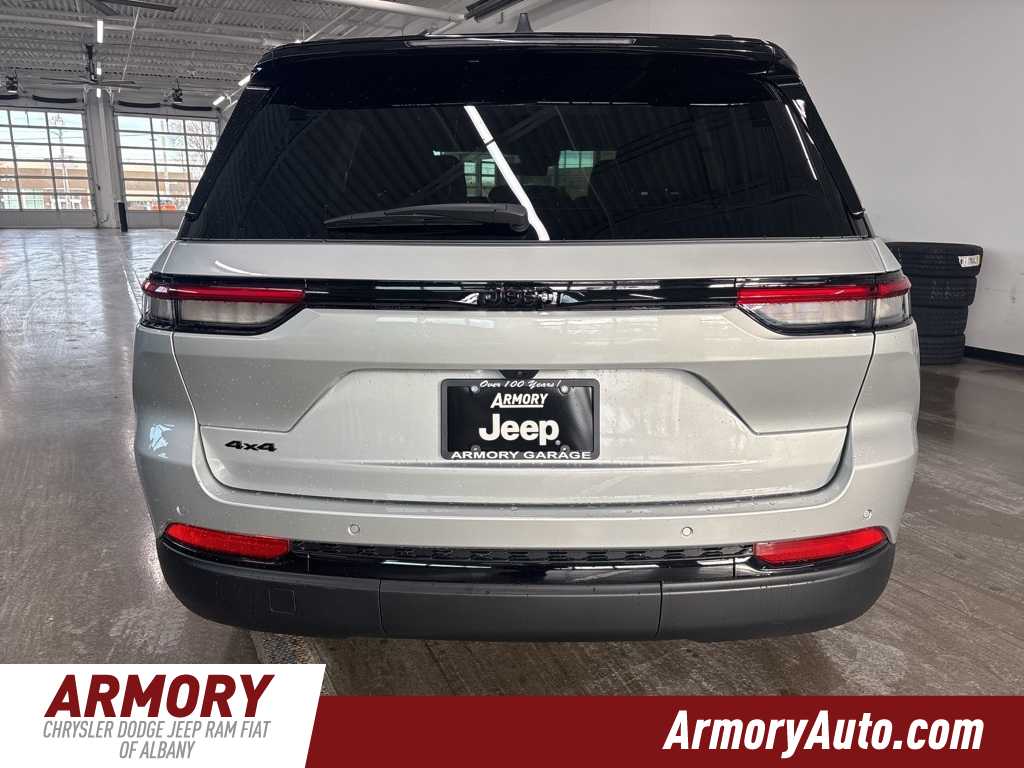 Thumbnail: 2025 Jeep Grand Cherokee - 5