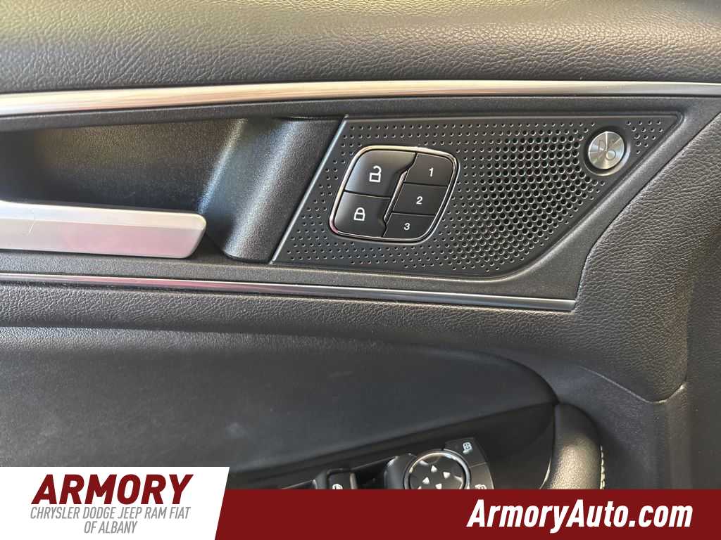 Thumbnail: 2020 Ford Edge - 6
