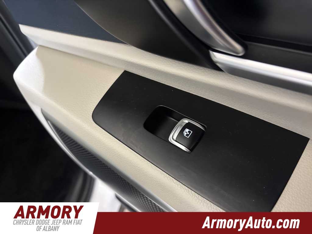 Thumbnail: 2023 Kia Telluride - 36