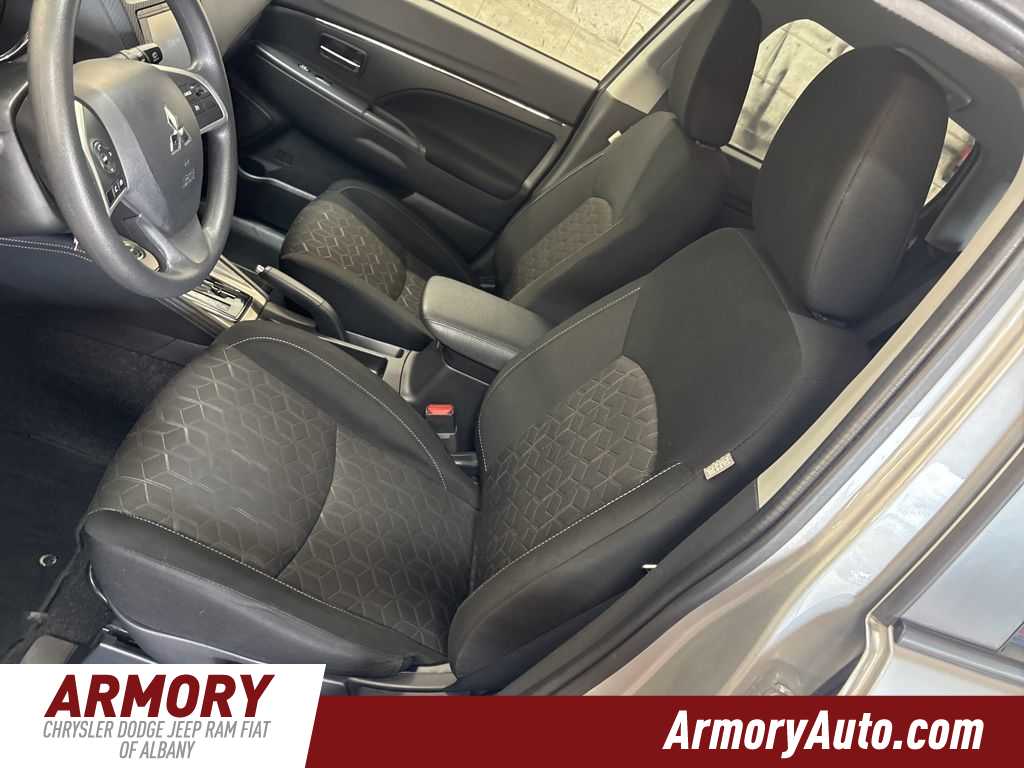 Thumbnail: 2024 Mitsubishi Outlander Sport - 12