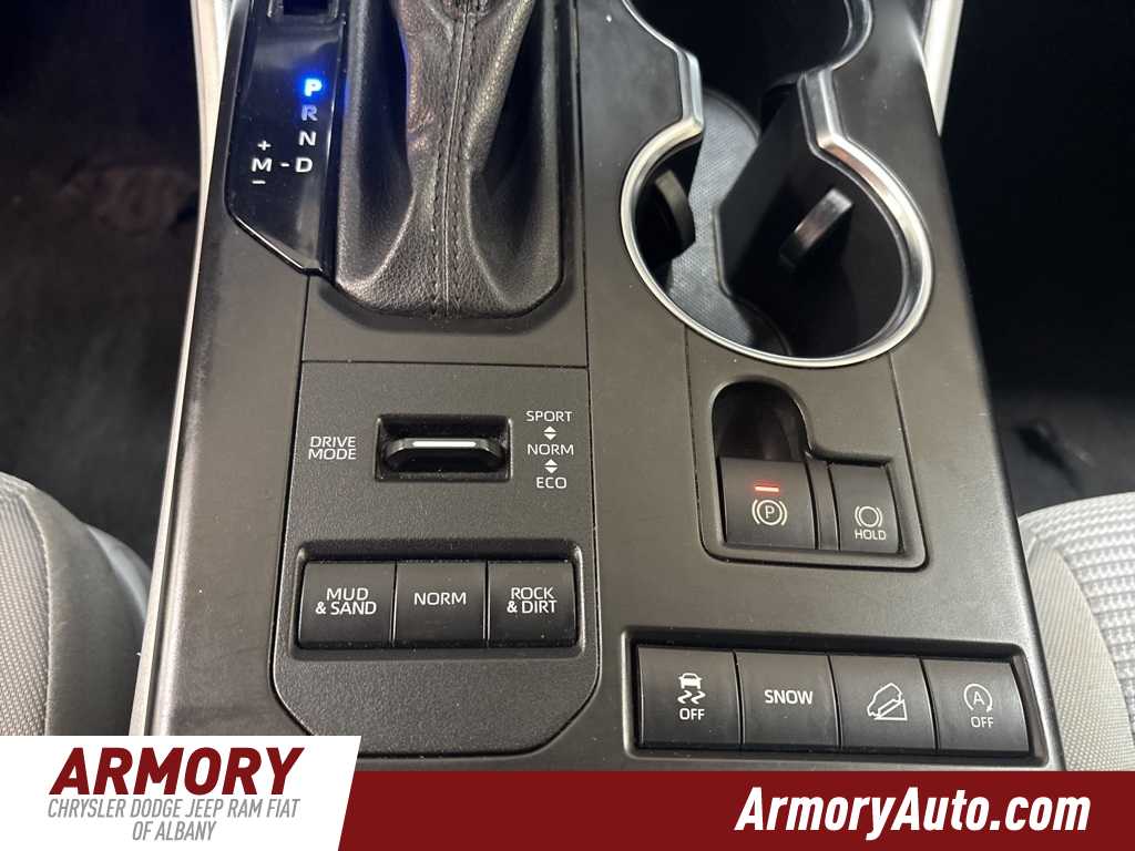 Thumbnail: 2022 Toyota Highlander - 20