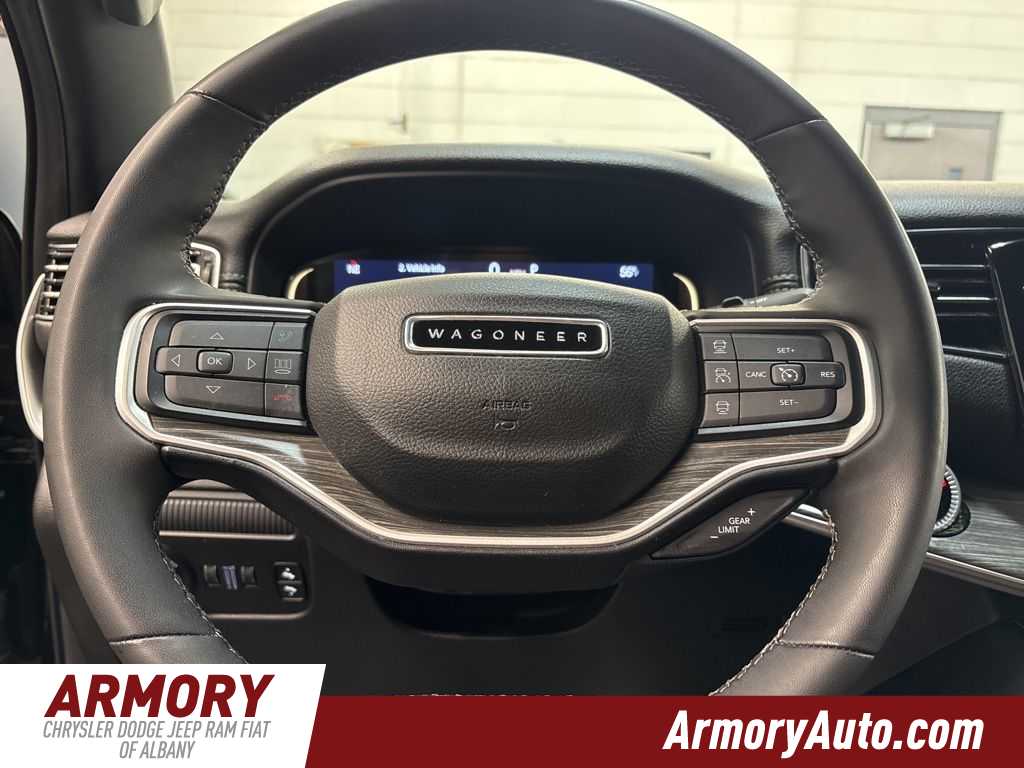 Thumbnail: 2023 Jeep Wagoneer - 16