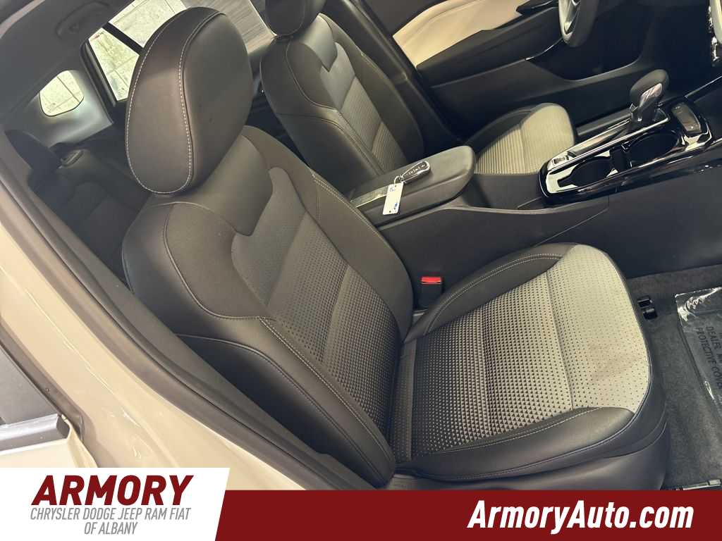 Thumbnail: 2025 Chevrolet Trax - 38