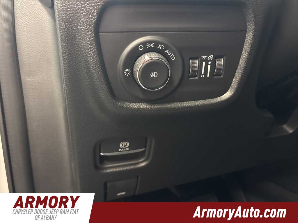 Thumbnail: 2025 Jeep Grand Cherokee - 10