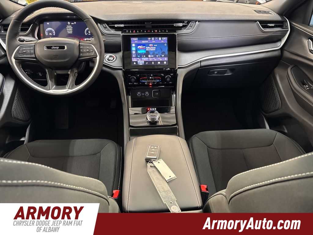 Thumbnail: 2026 Jeep Grand Cherokee - 37