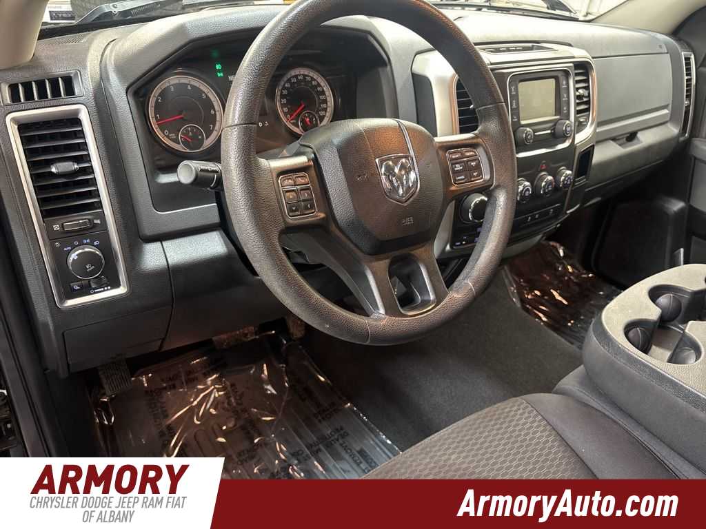 Thumbnail: 2019 RAM 1500 Classic - 9