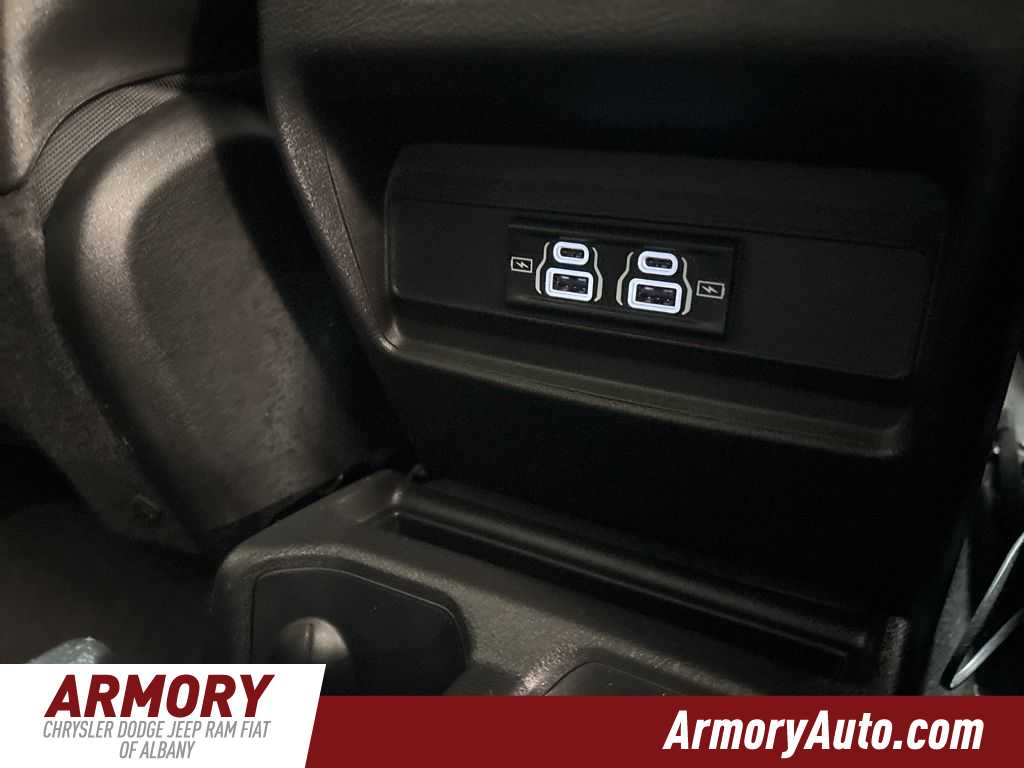 Thumbnail: 2023 Jeep Grand Cherokee L - 37