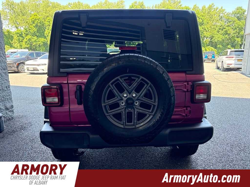 Thumbnail: 2026 Jeep Wrangler - 5
