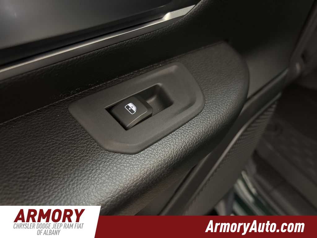 Thumbnail: 2026 RAM 1500 - 26