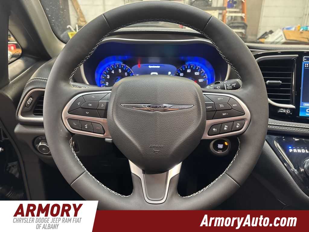 Thumbnail: 2026 Chrysler Pacifica - 15