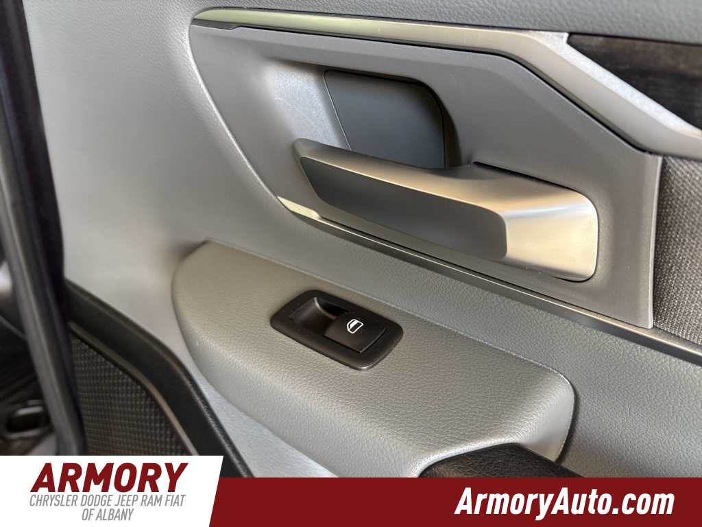 Thumbnail: 2020 RAM 1500 - 32