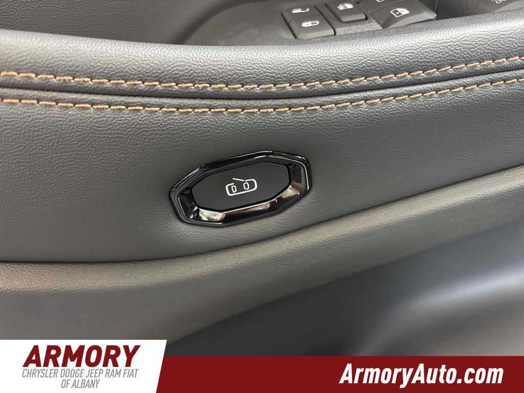 Thumbnail: 2026 Jeep Cherokee - 9