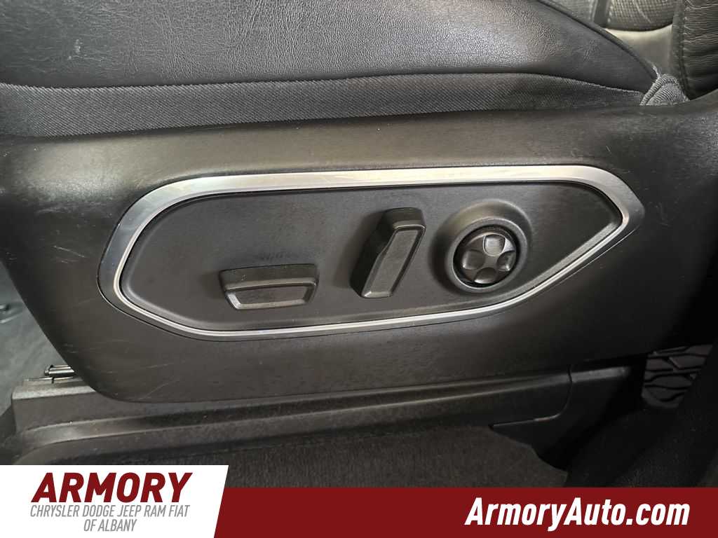 Thumbnail: 2024 Jeep Wagoneer - 15