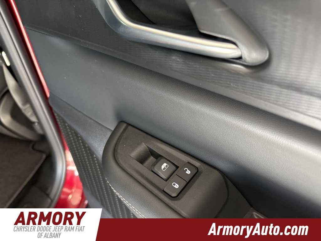 Thumbnail: 2025 Jeep Grand Cherokee - 25