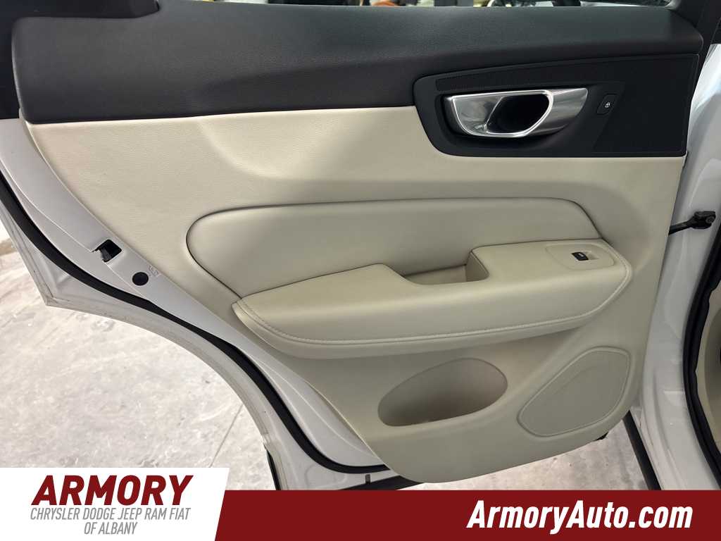 Thumbnail: 2024 Volvo XC60 - 26