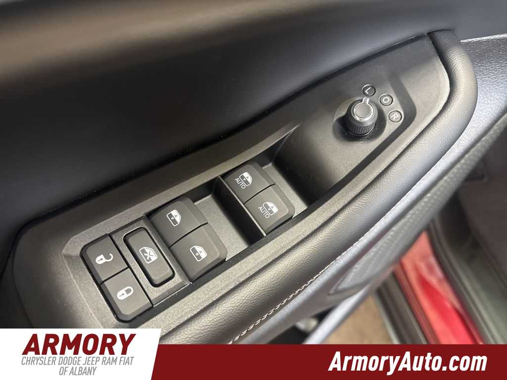 Thumbnail: 2026 Jeep Grand Cherokee - 8