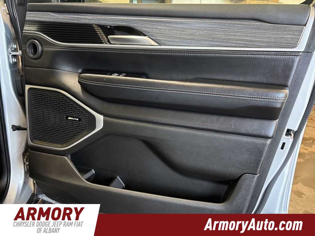 Thumbnail: 2024 Jeep Wagoneer - 47