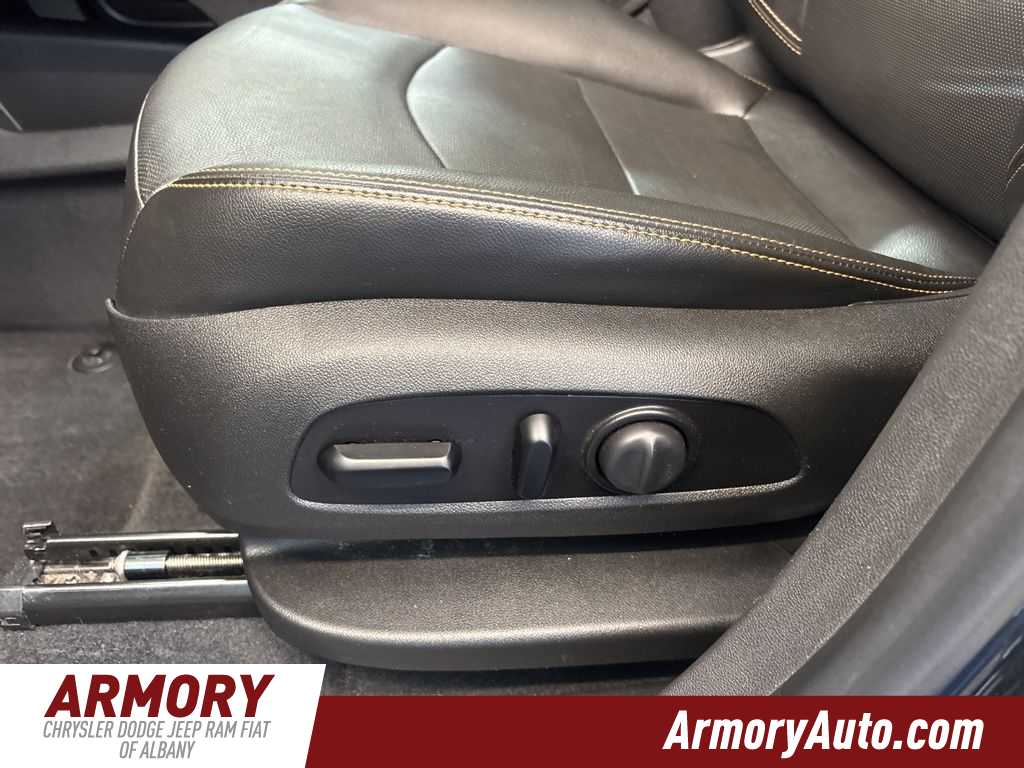Thumbnail: 2020 GMC Terrain - 14
