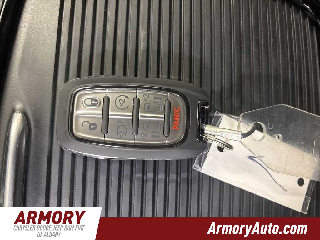 Thumbnail: 2026 Chrysler Pacifica - 17