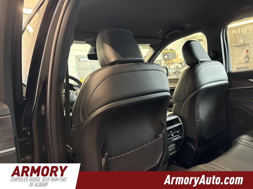 Thumbnail: 2025 Jeep Grand Cherokee - 21