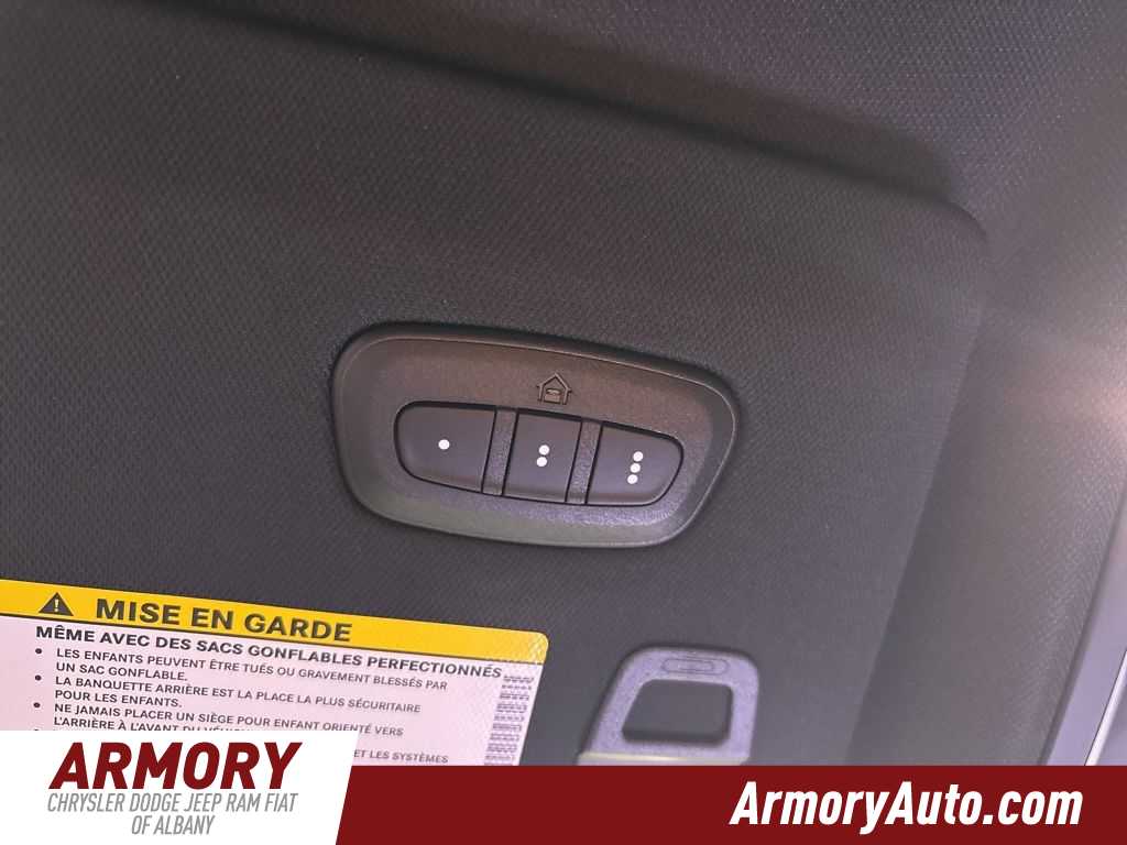 Thumbnail: 2025 Jeep Grand Cherokee - 23