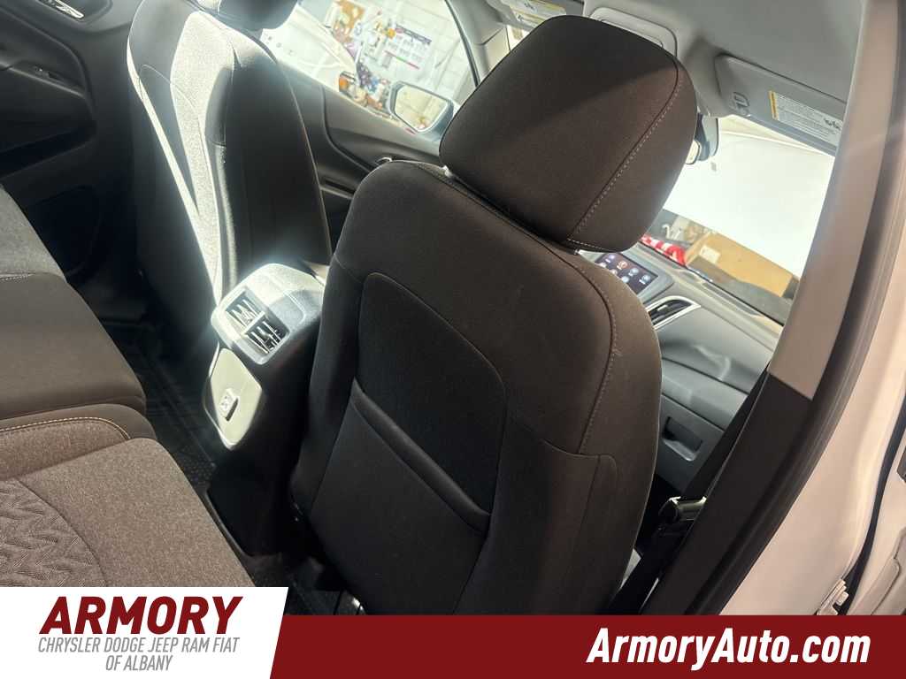 Thumbnail: 2023 Chevrolet Equinox - 32