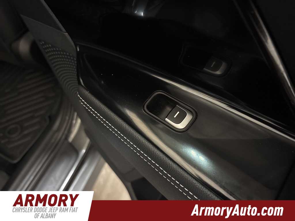 Thumbnail: 2022 Kia Niro - 32