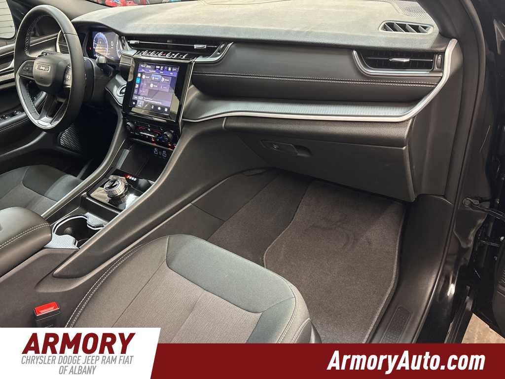 Thumbnail: 2025 Jeep Grand Cherokee - 39