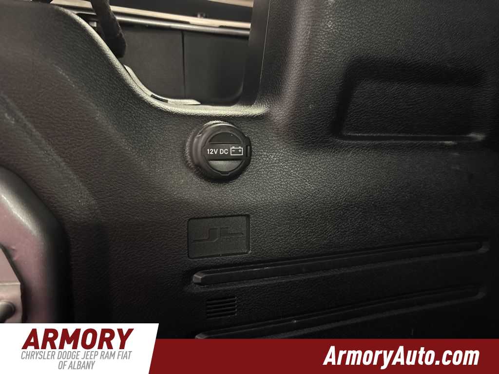 Thumbnail: 2019 Jeep Wrangler - 27