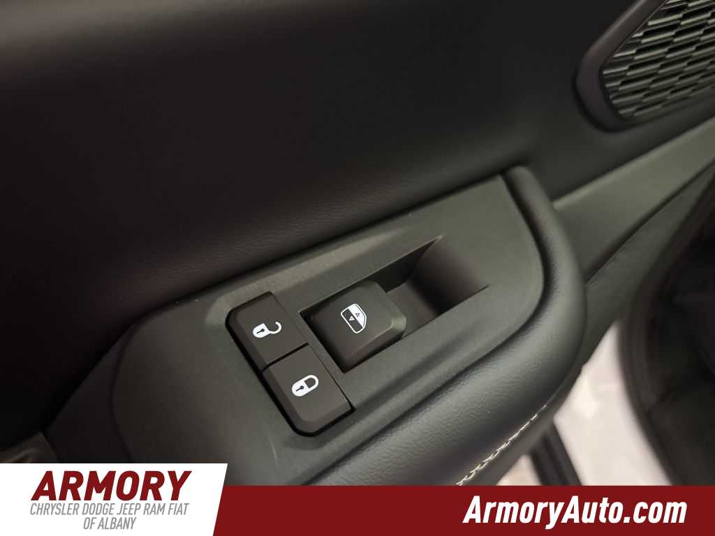 Thumbnail: 2026 Jeep Grand Cherokee - 29