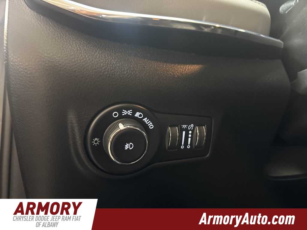 Thumbnail: 2022 Jeep Compass - 10