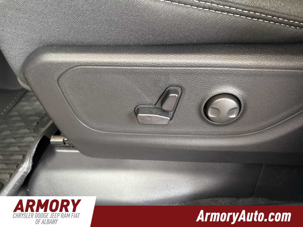 Thumbnail: 2026 RAM 1500 - 13