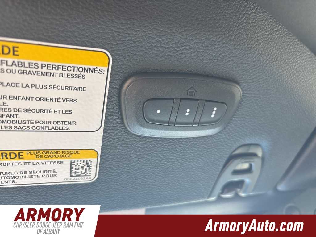 Thumbnail: 2025 Jeep Wrangler - 18