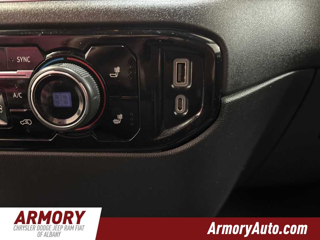 Thumbnail: 2023 Chevrolet Silverado 1500 - 21