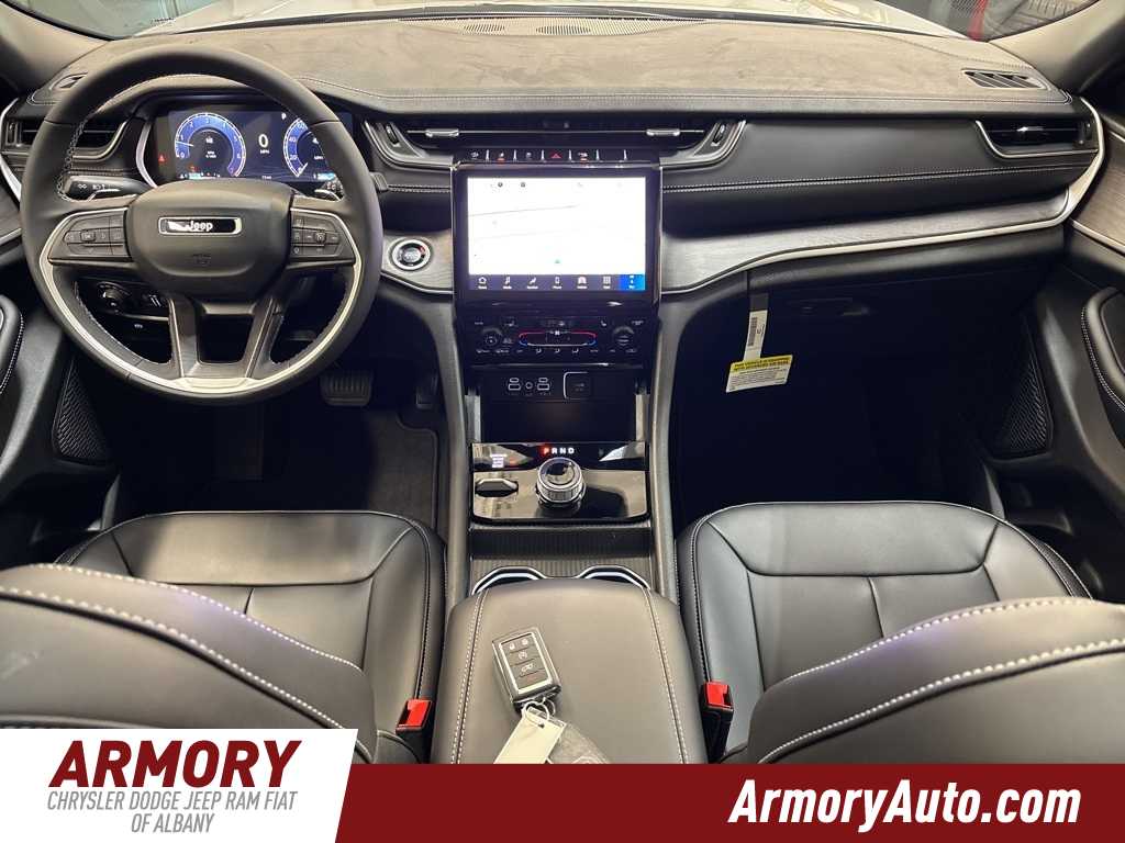 Thumbnail: 2025 Jeep Grand Cherokee - 36