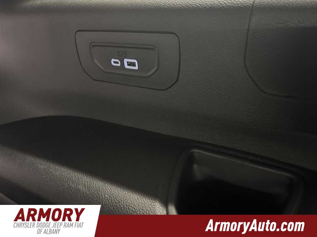 Thumbnail: 2025 Jeep Grand Cherokee L - 24